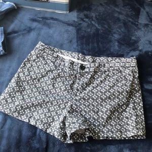 Geometric women’s shorts